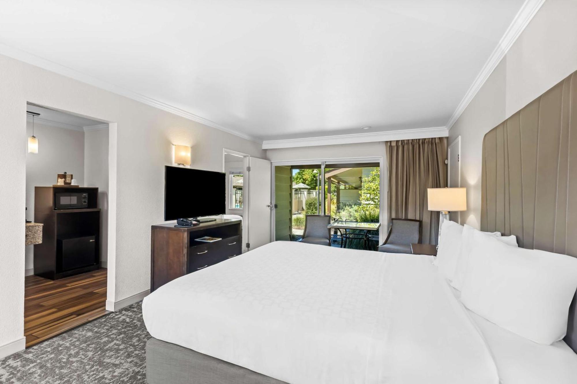Best Western Garden Inn Santa Rosa Exterior photo