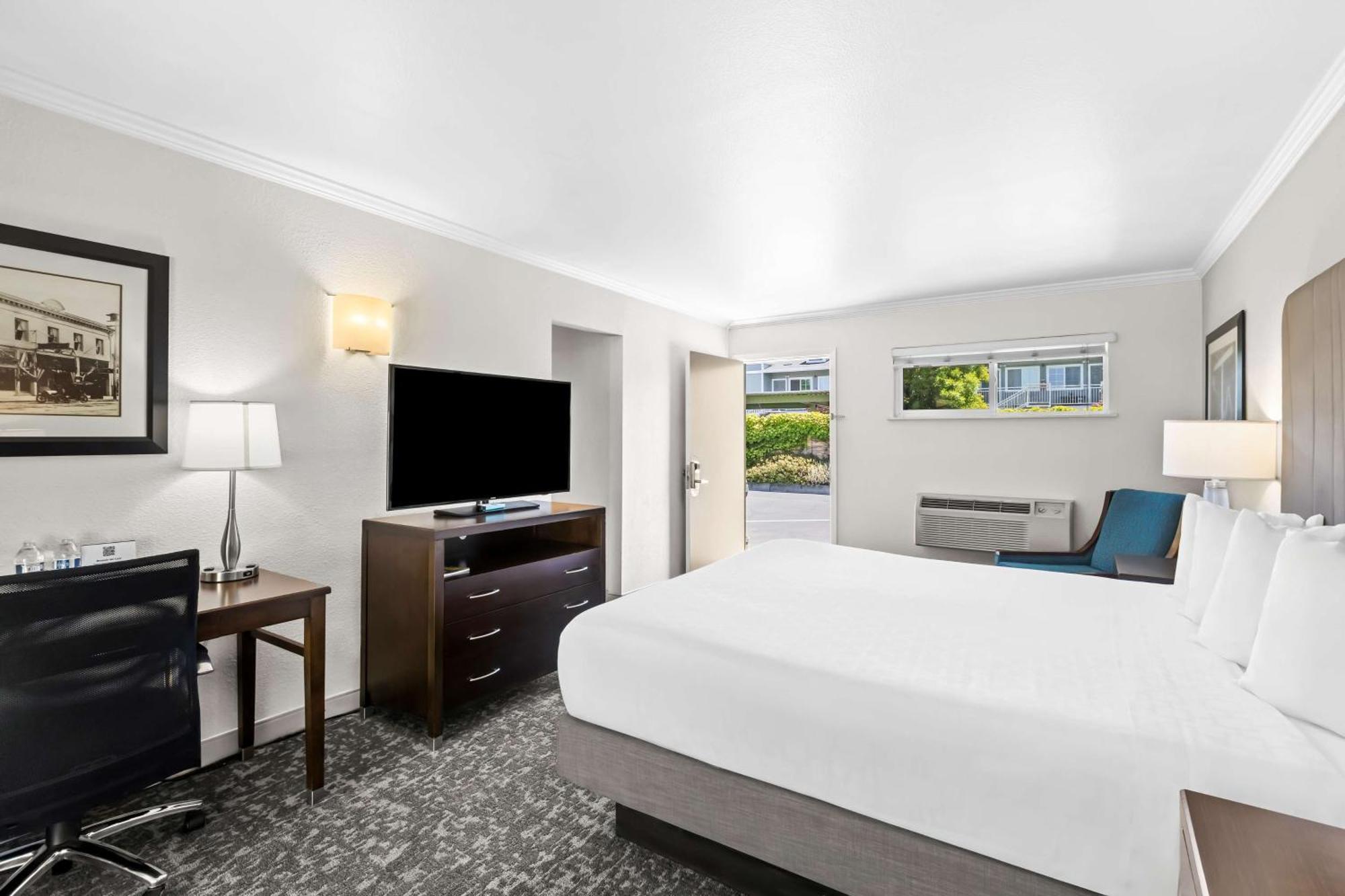 Best Western Garden Inn Santa Rosa Exterior photo