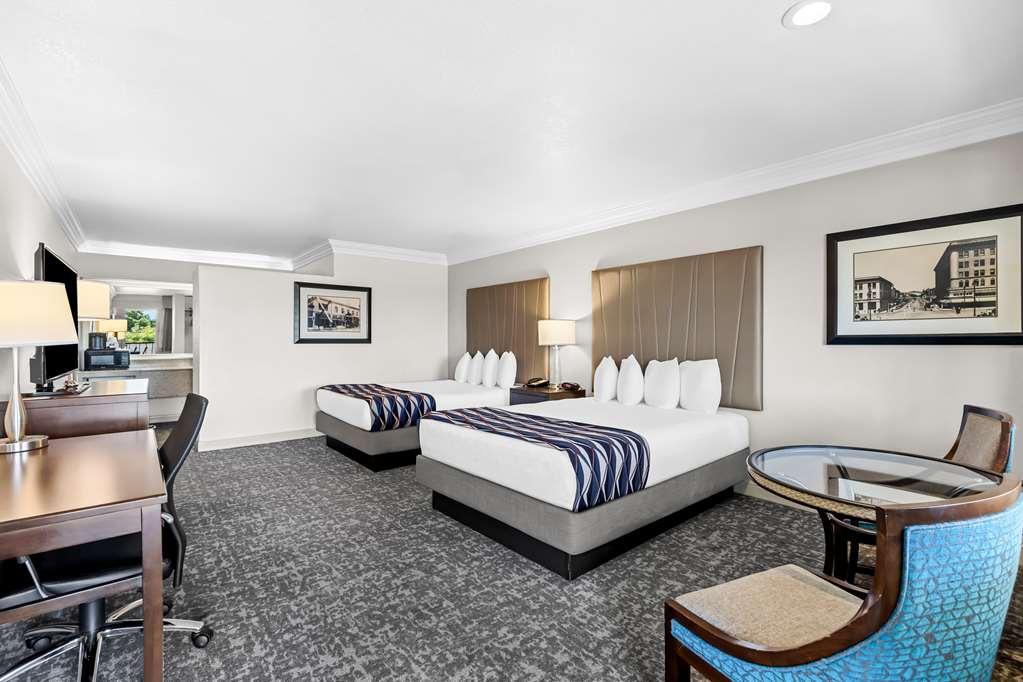 Best Western Garden Inn Santa Rosa Room photo