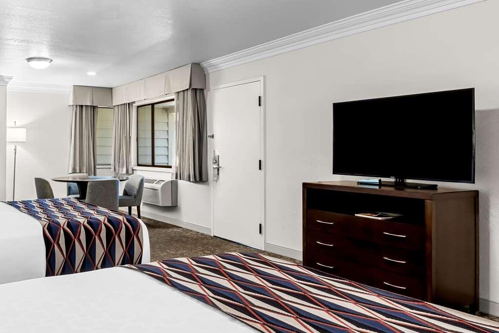 Best Western Garden Inn Santa Rosa Room photo