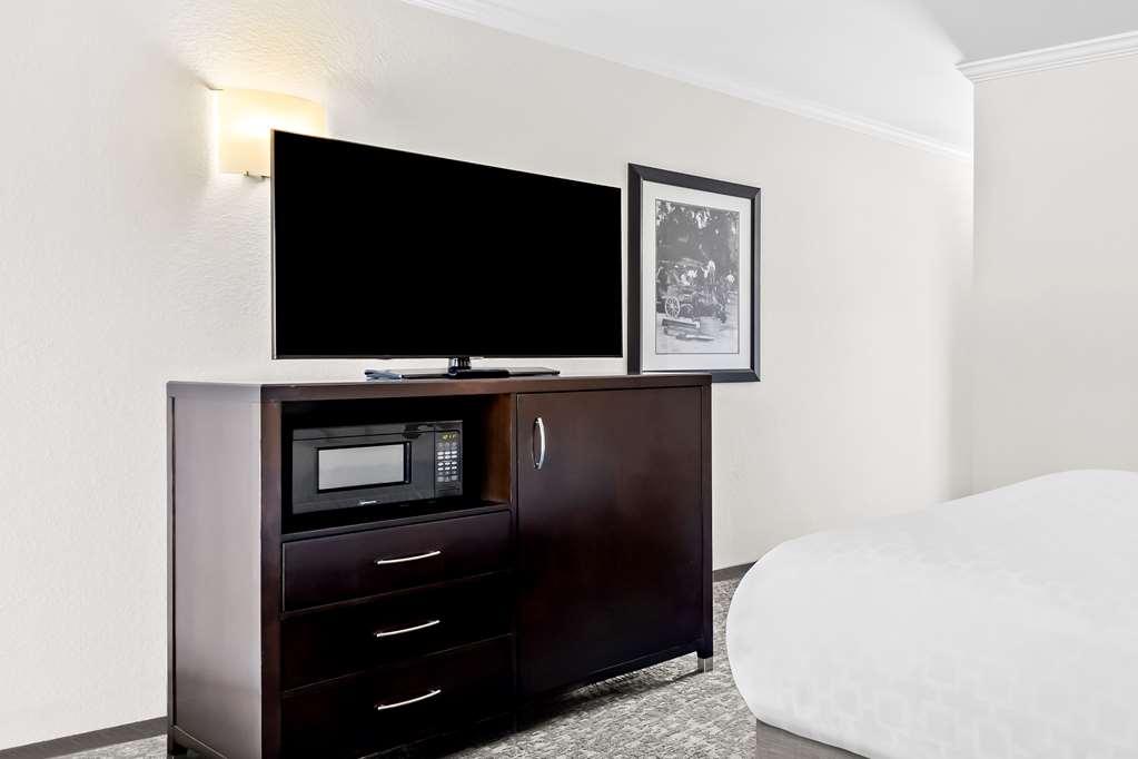Best Western Garden Inn Santa Rosa Room photo