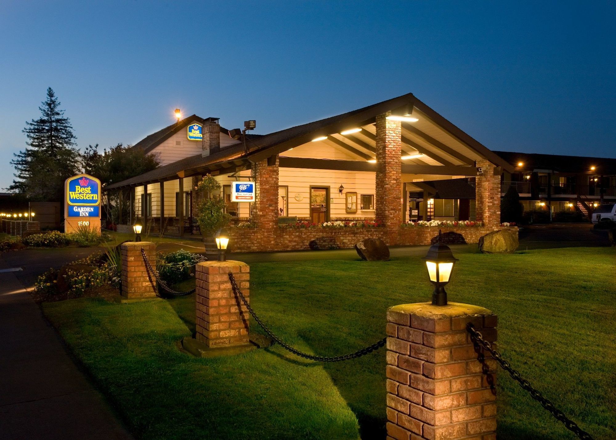 Best Western Garden Inn Santa Rosa Exterior photo